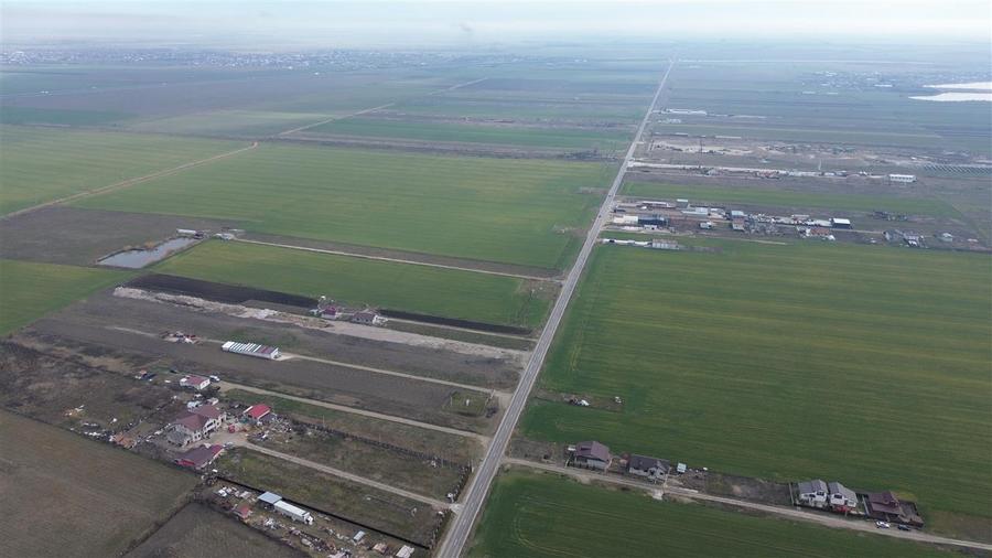 Teren Construcții intravilan de 5233 mp, în Est