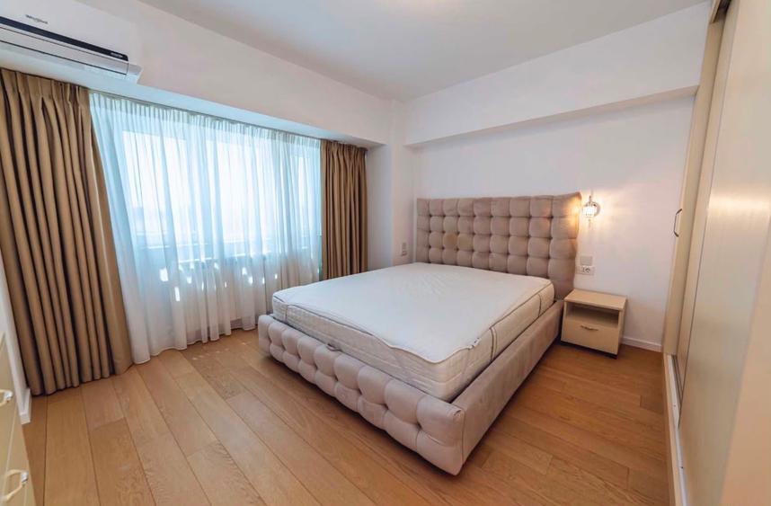Apartament cu 4 camere decomandat în P-ța Unirii