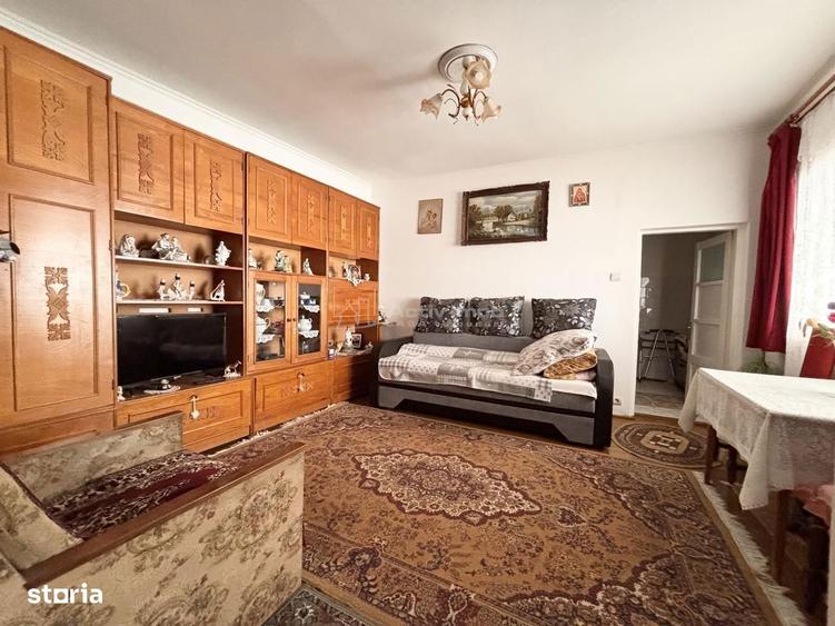 Casă cu 3 camere cu Teren 500 Mp în Central