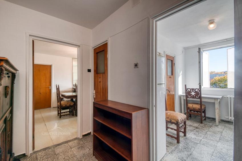 Apartament cu 3 camere semidecomandat, mobilat în Militari