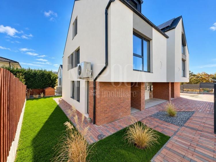 Duplex cu 5 camere cu Canalizare în Făget