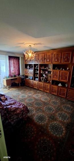 Apartament cu 2 camere decomandat în Eremia