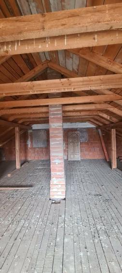 Casă cu 3 camere în Lazuri