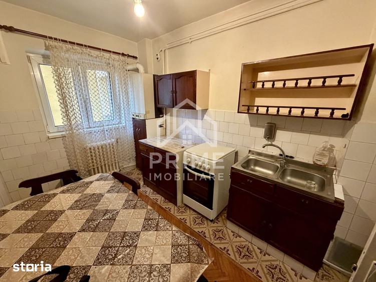 Apartament cu 3 camere decomandat, mobilat în Central