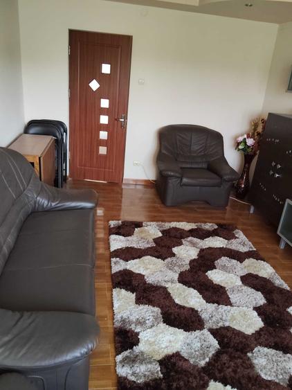 Apartament cu 3 camere decomandat în Micro 11