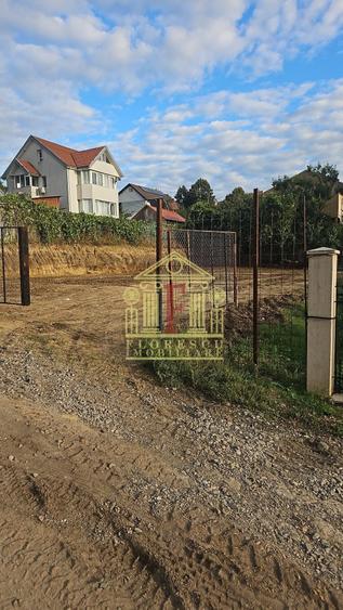 Teren Construcții intravilan de 600 mp, în Bucium