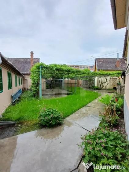 Casă cu 4 camere cu Teren 781 Mp în Turda
