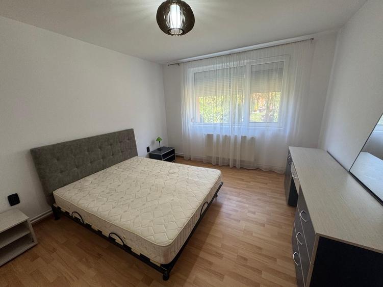 Apartament cu 2 camere semidecomandat în Dumbrăvița