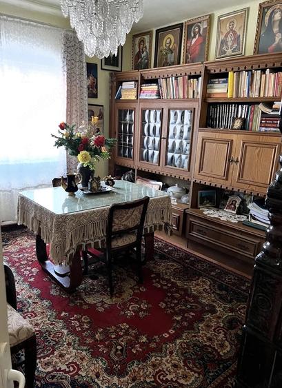 Casă cu 5 camere cu Teren 1100 Mp în Hodac