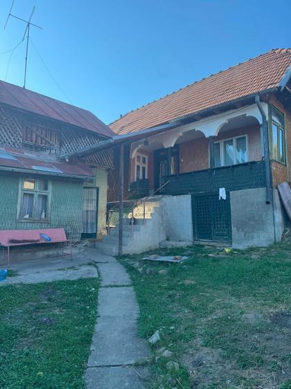 Casă cu 3 camere decomandat în Central