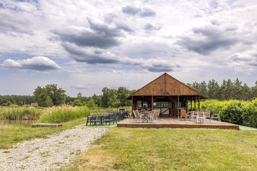 Hotel/Pensiune, de 855 mp, în Lintești