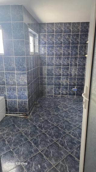 Casă cu 5 camere cu Teren 500 Mp în Horia