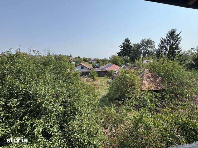 Casă cu 5 camere cu Teren 1088 Mp în Vânătorii Mici