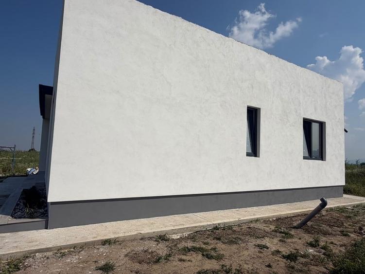 Casă cu 3 camere în Central