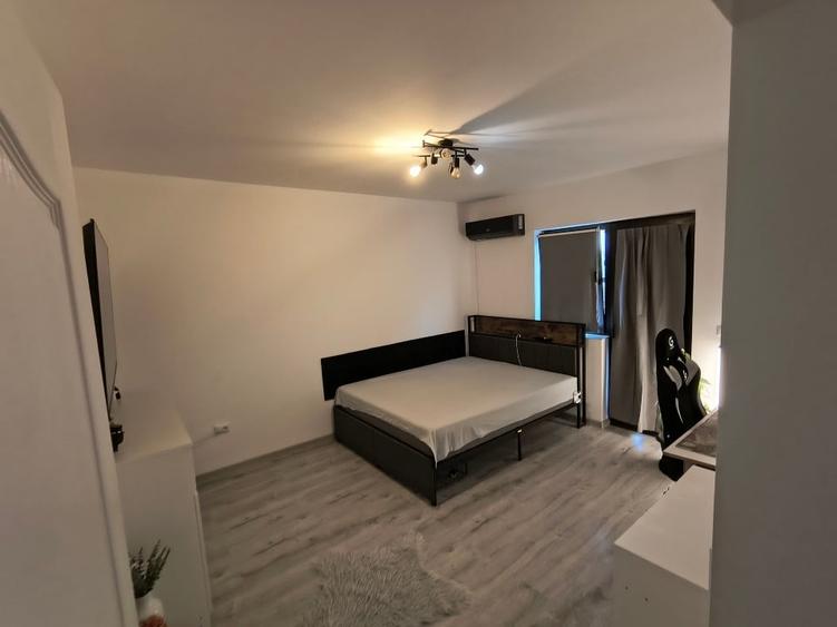 Apartament cu 3 camere decomandat, mobilat în Lunca Cetățuii
