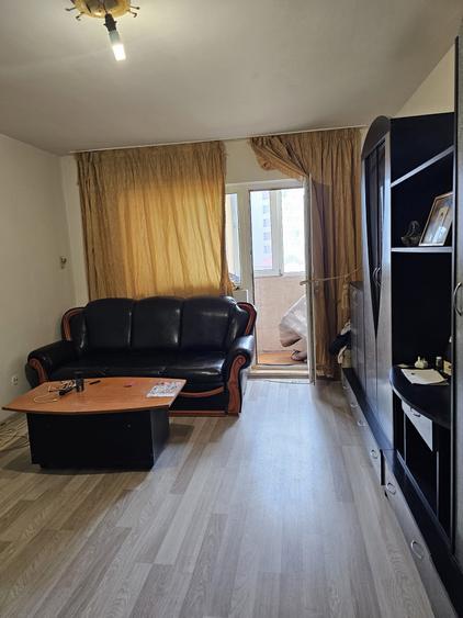 Apartament cu 3 camere decomandat în Tomis Nord