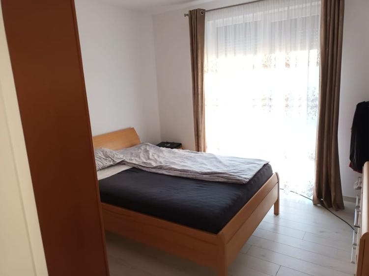 Apartament cu 2 camere decomandat, mobilat în Moșnița Nouă