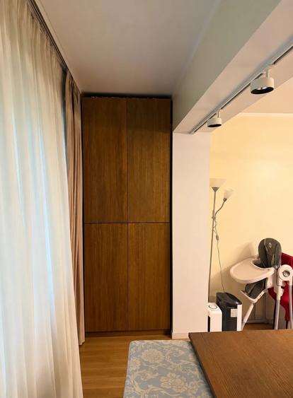 Apartament cu 3 camere semidecomandat în Drumul Taberei