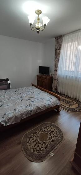 Apartament cu 2 camere decomandat în Precista