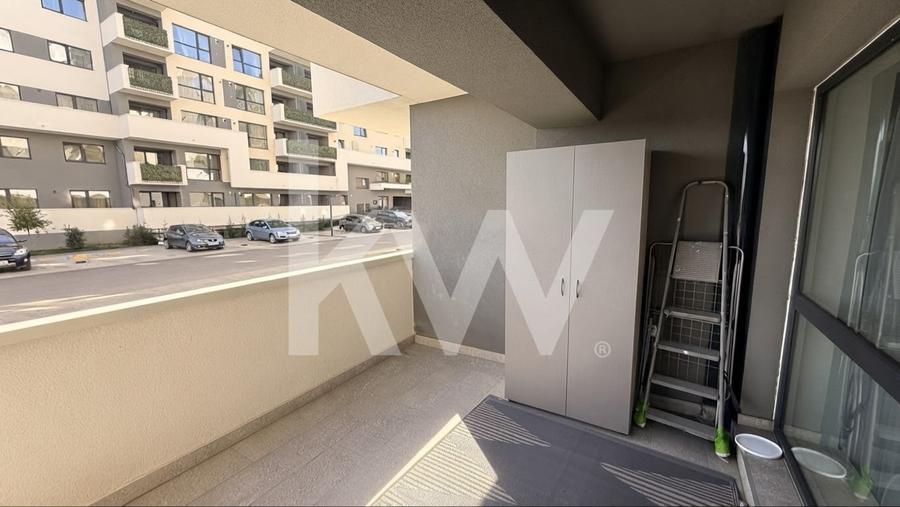 Apartament cu 2 camere decomandat în Tractorul