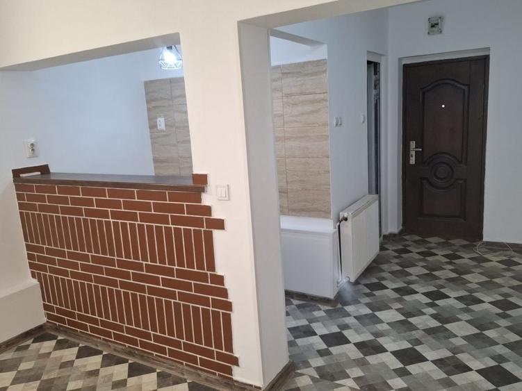 Garsonieră decomandată în Central