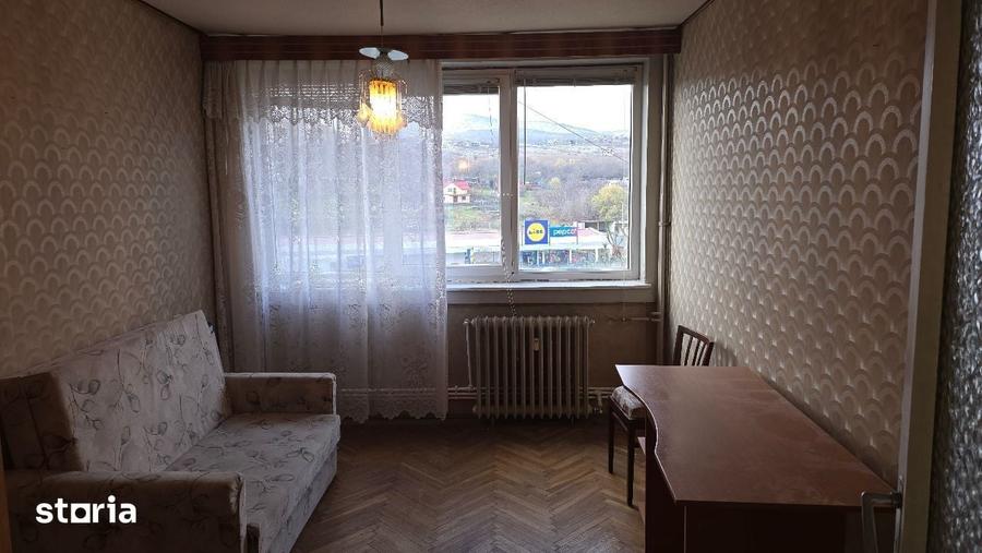 Apartament cu 3 camere decomandat în Bălcescu