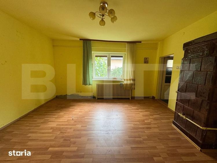 Casă cu 5 camere cu Teren 3000 Mp în Central