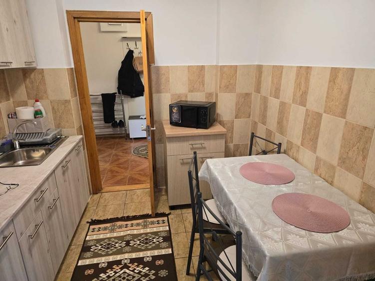Apartament cu 3 camere decomandat în Păcurari