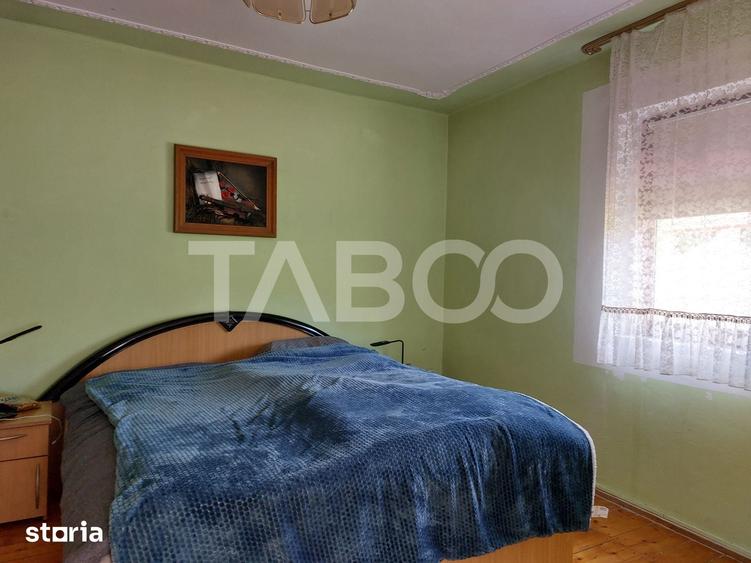 Casă cu 3 camere decomandat cu Teren 516 Mp în Rășinari