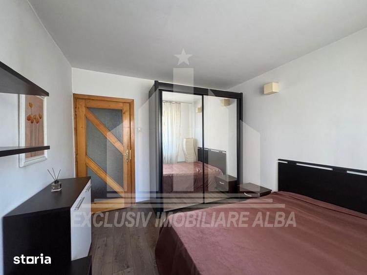 Apartament cu 3 camere semidecomandat, mobilat în Cetate