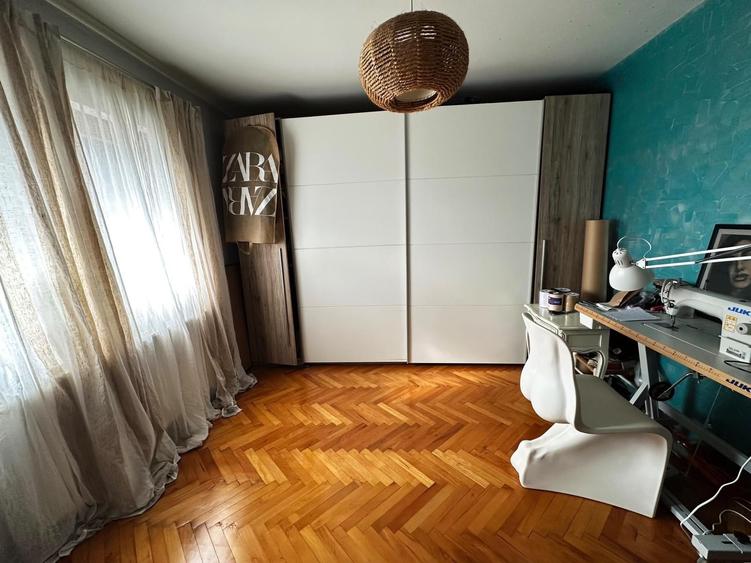 Apartament cu 3 camere decomandat, mobilat în Girocului