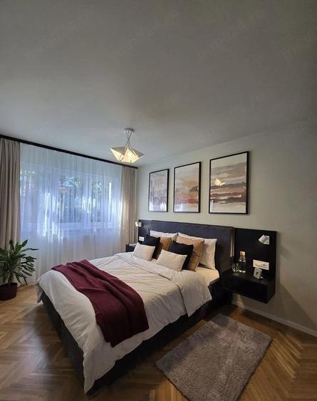 Apartament cu 3 camere semidecomandat în Circumvalațiunii