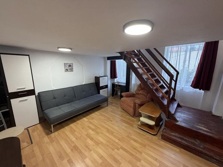 Apartament cu 2 camere semidecomandat în Horea