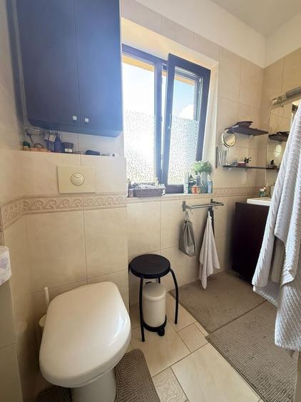 Casă individuală cu 5 camere cu Canalizare în Vatra Luminoasă