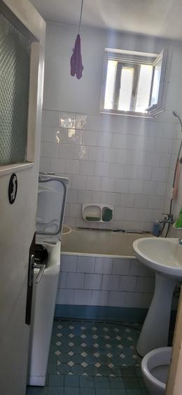 Semidecomandat, et.2/4, bilateral, Calea București-Institut - 2