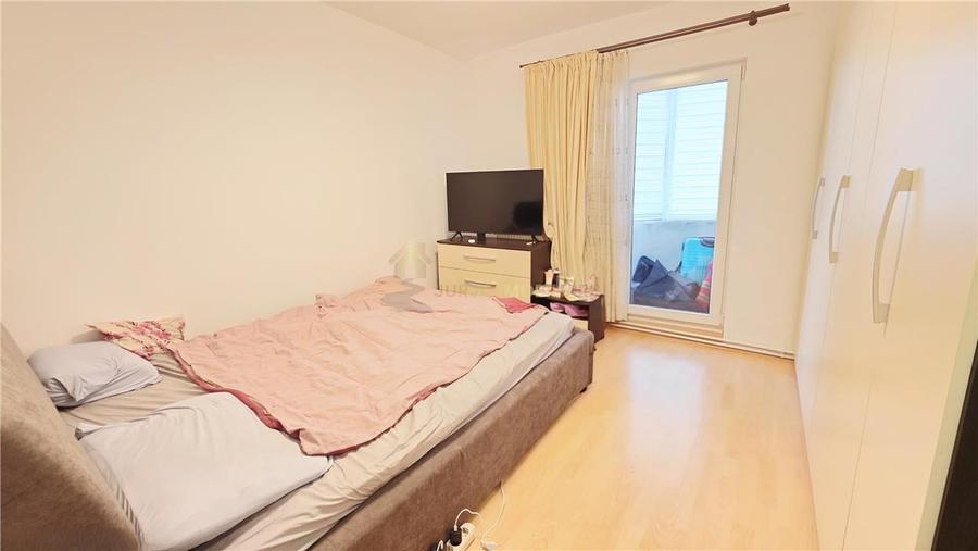 Apartament cu 4 camere decomandat, mobilat în Plopilor