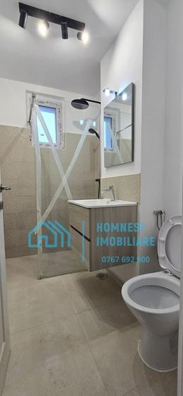 Apartament cu 3 camere semidecomandat în Titan