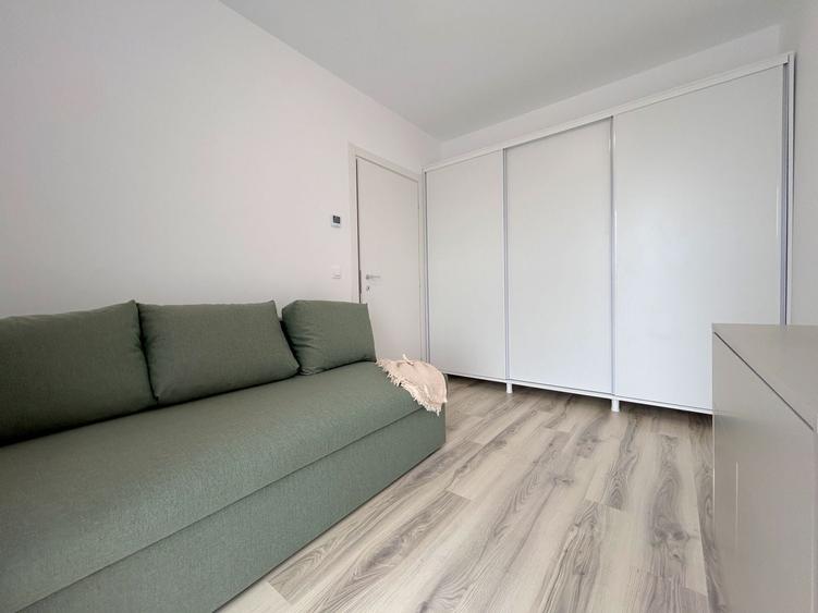 Apartament cu 3 camere decomandat, mobilat în Lipovei