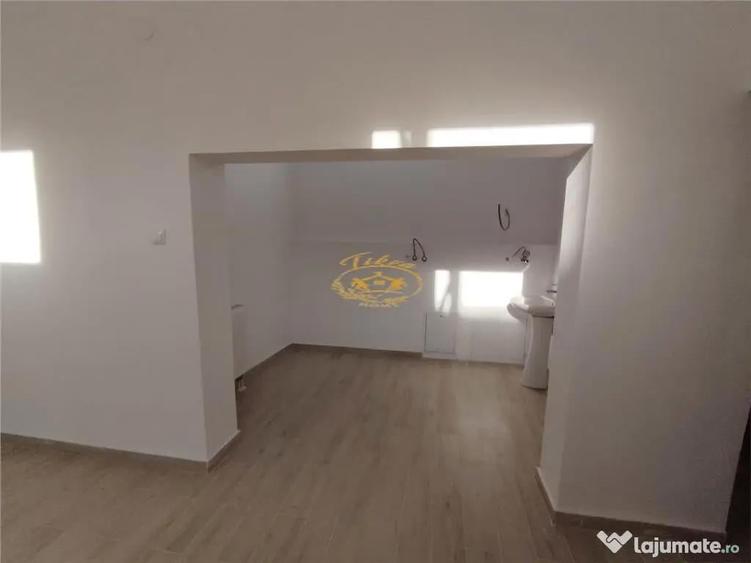 Spațiu comercial, de 72 mp, în Central