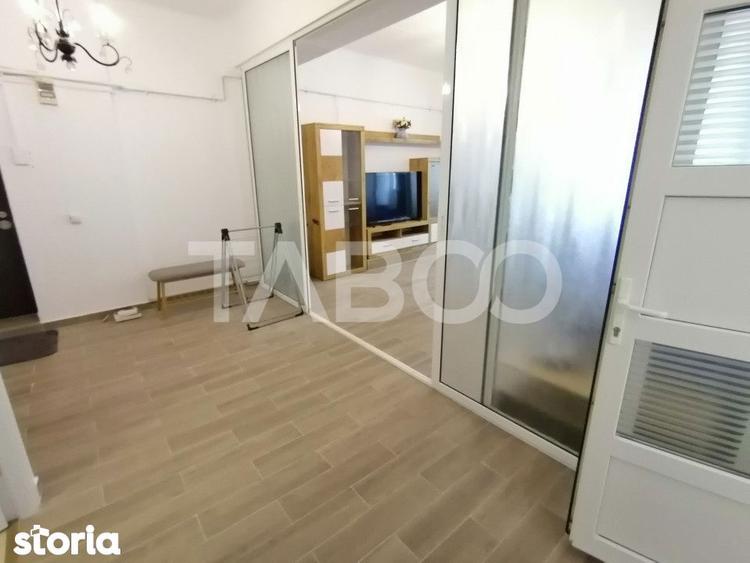 Apartament cu 3 camere semidecomandat, mobilat în Ștrand