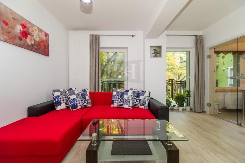 Apartament cu 2 camere semidecomandat, mobilat în Central