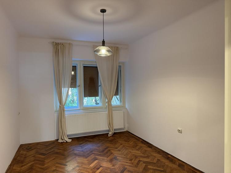 Apartament cu 3 camere decomandat, mobilat în Ultracentral