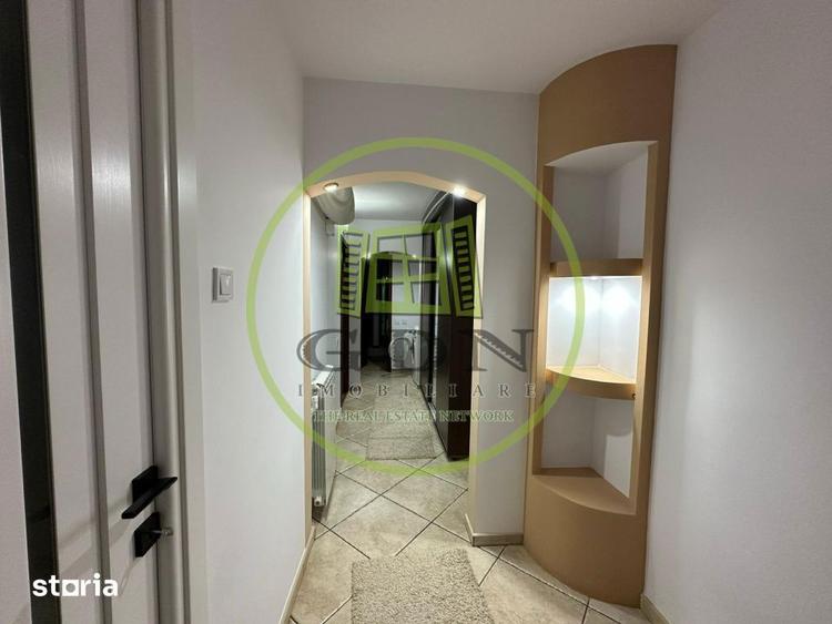 Apartament cu 3 camere decomandat, mobilat în Craiovița Nouă