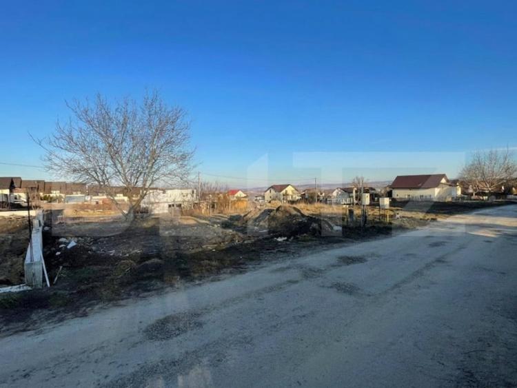 INVESTI?IE! Teren intravilan, 768 mp, front 50 ml, zona Ipo - 1