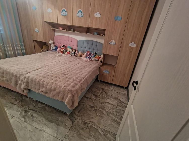 Apartament cu 4 camere decomandat în Central