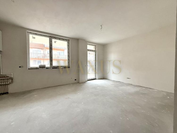 Apartament cu 3 camere semidecomandat în Florești — fotografia 1