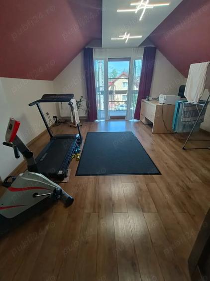 Casă cu 5 camere cu Teren 1000 Mp în Luna