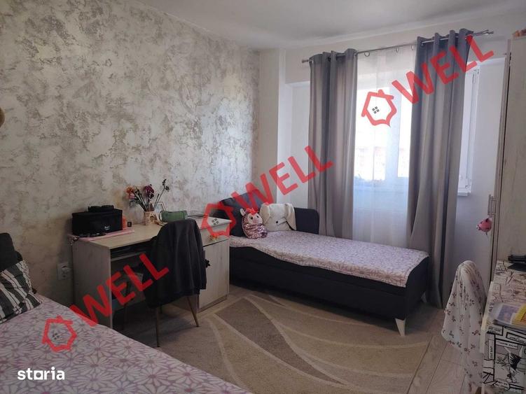 Apartament cu 4 camere decomandat în Central