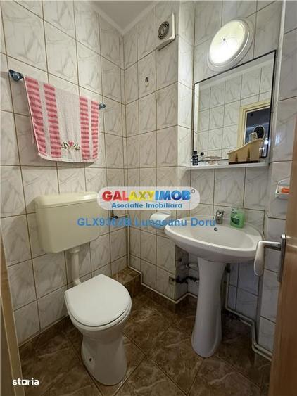 Apartament cu 4 camere semidecomandat, mobilat în Berceni