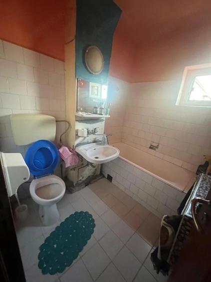 Apartament cu 2 camere decomandat în Craiovița Nouă